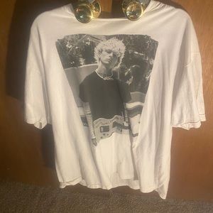 Machine gun Kelly t shirt.